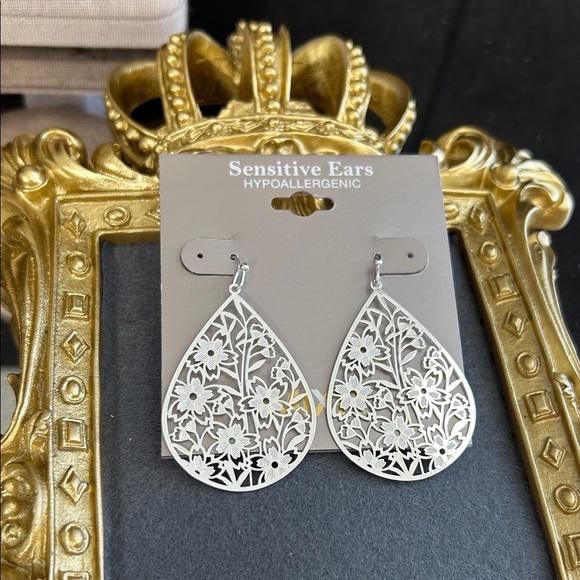 jcpenney Jewelry - JCPenney Silver Floral Teardrop Earrings